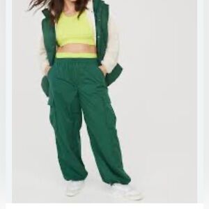 Offline by Aerie Move It Cargo Track Jogger Pants Dark Green Active Casual‎ XS